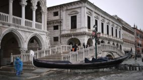 Mar cada vez mais quente pode ter contribuído para a maré alta em veneza
