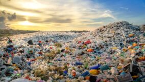 Líderes mundiais se unem para acabar com poluição plástica global