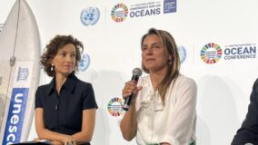 Surfista brasileira é nomeada embaixadora da Unesco pela defesa dos oceanos